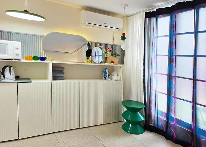 서교초후문 Seogyo Elementary School Hongdae Hongik Entrance Station 1 To 3 Minutes Away Appartement *
